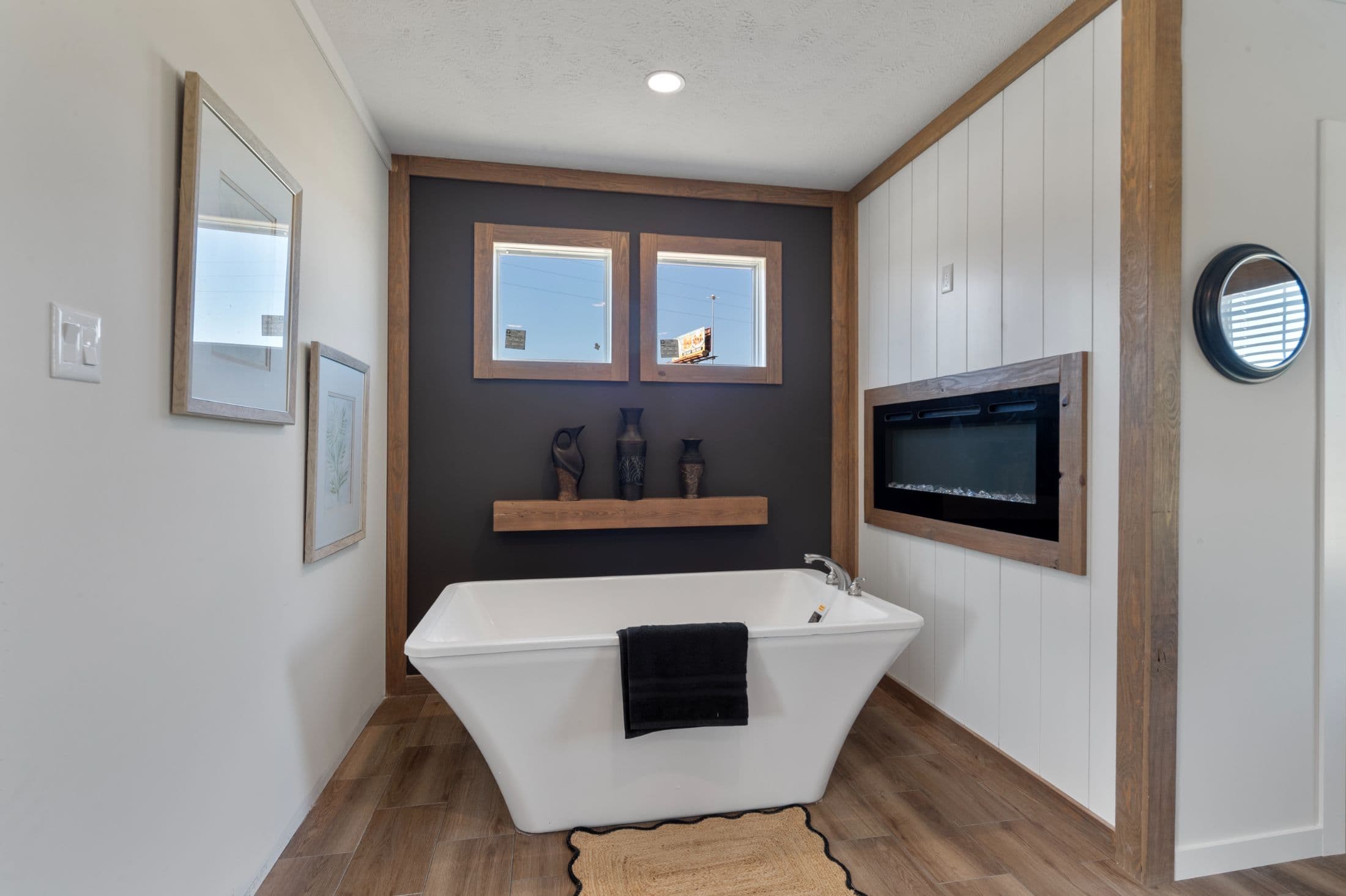 The twin creek interior and bathroom home features