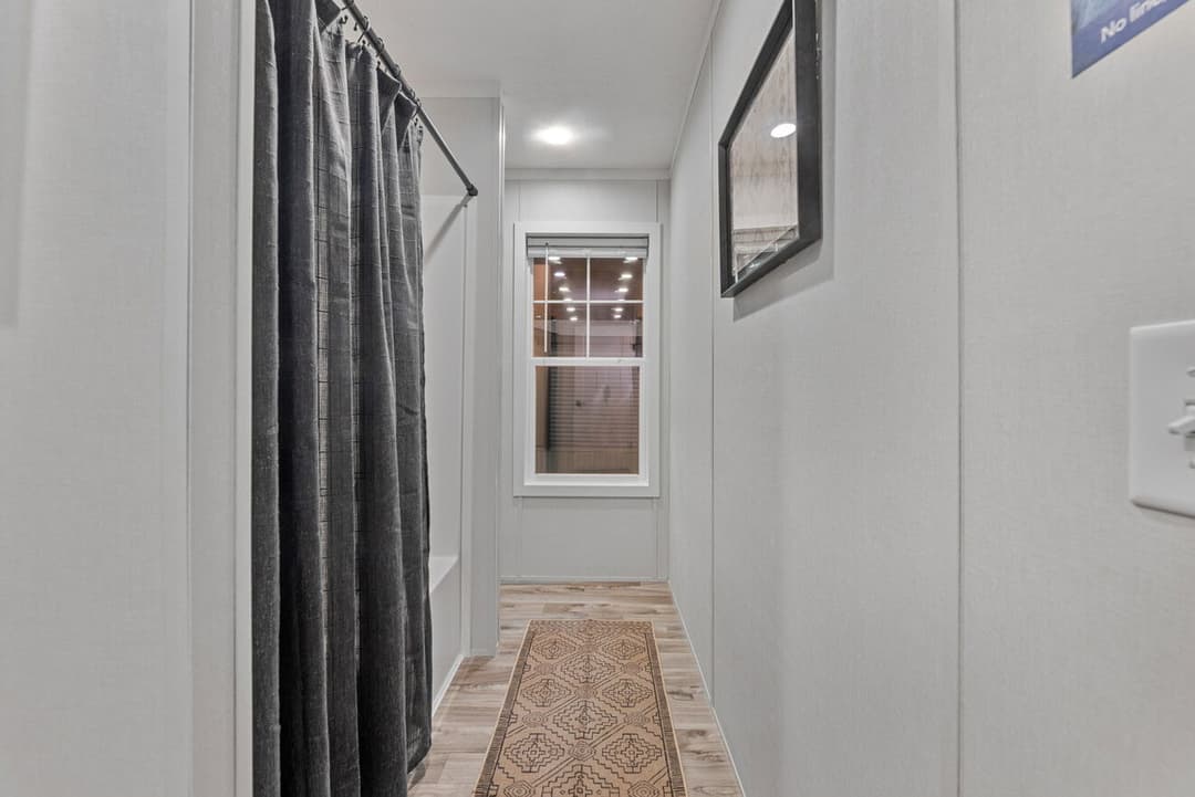 Vivid 28603n interior home features