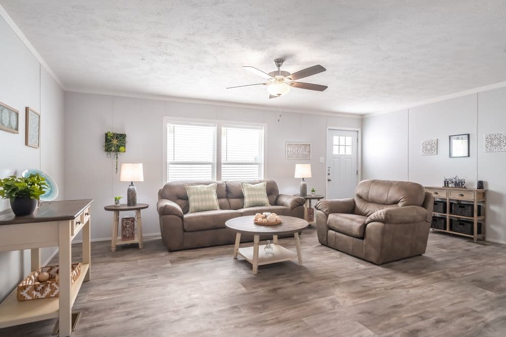 The fusion 32b interior home features