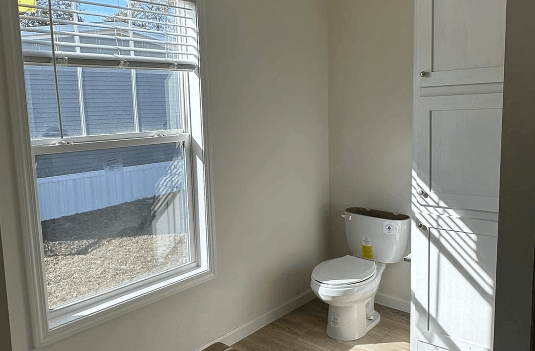 Augusta bathroom home features