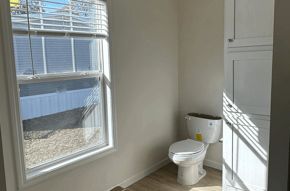Augusta bathroom home features