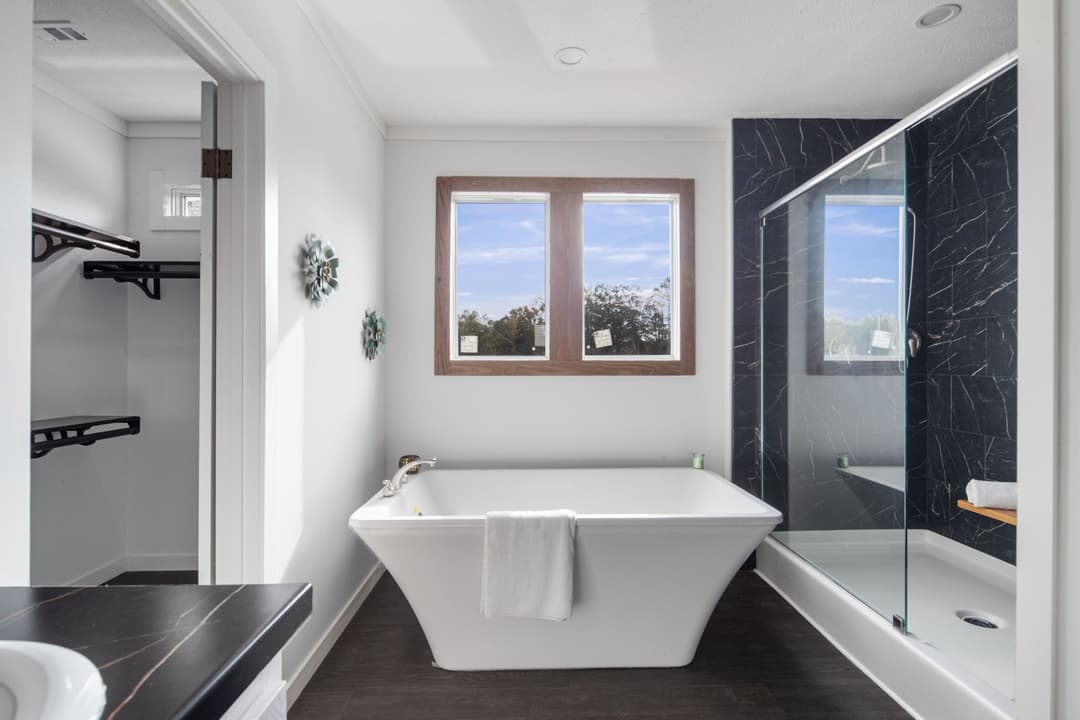 The little creek interior and bathroom home features